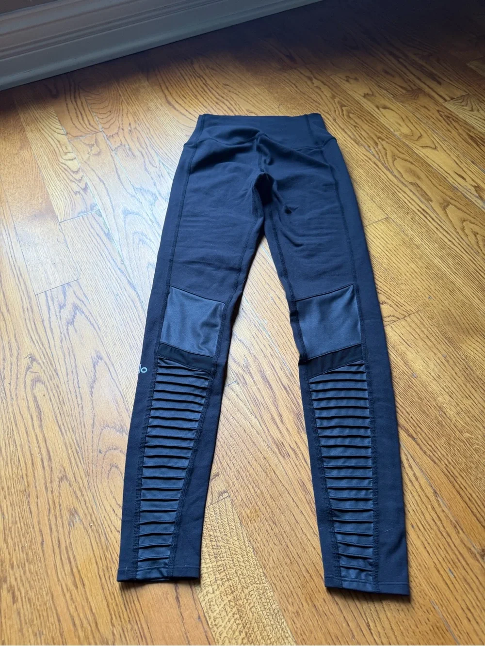 Alo Yoga Moto Leggings Black High Waist Ribbed Panel Size XS